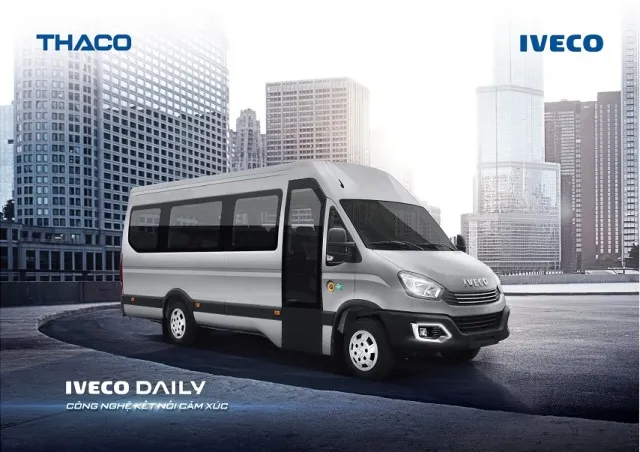 Alt: Xe minibus Iveco Daily Plus 16/19 chỗ màu trắng